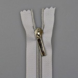5 mm zipper with one slider White silver / 16 cm closed-ended