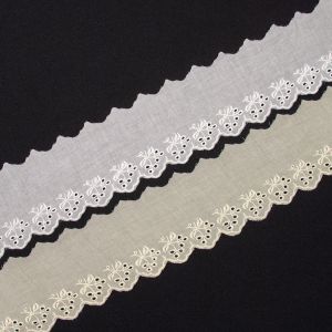 Broderie anglaise / Different shades
