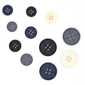 Button / 3 sizes / Different shades