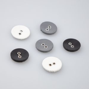 Sew through reflective button 18 mm / Different shades
