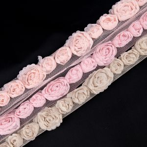 Floral ribbon on mesh 30 mm / Different shades