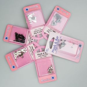 Skirt and trouser hooks / Different shades / Different sizes