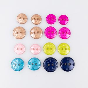 Button / Flower / Different sizes / Different shades