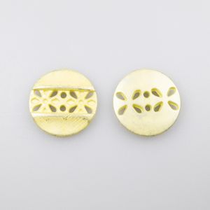 Plastic button 23 mm / Light Yellow