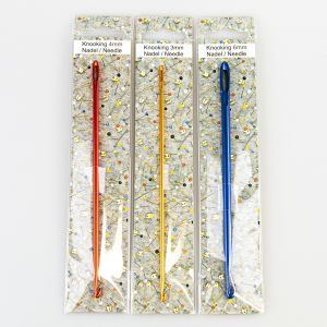 Knooking needle / Different