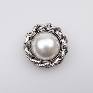 Brooch Big pearl with chain / Silver