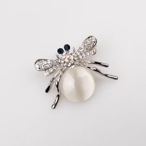Brooch / bug with big pearl, silver