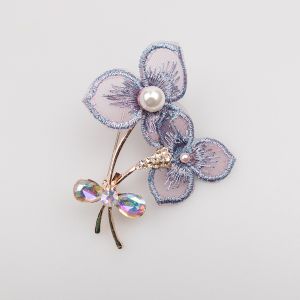 Brooch / embroidered flowers, lilac