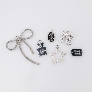Abakhan Assorted Charms 6 Pack,