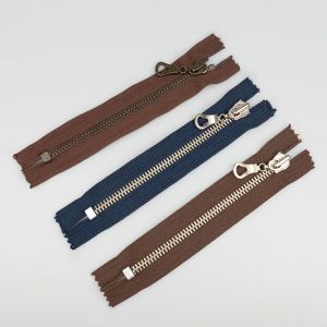 Metallic Zipper M8 close-ended 16 cm / Different shades