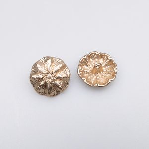 Shank metal button Flower 18 mm / Golden