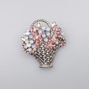 Brooch / Flower basket / pink