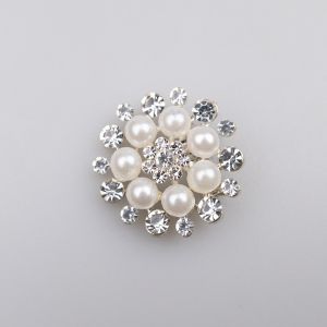Brooch / Flower round&white pearls and stones / D3