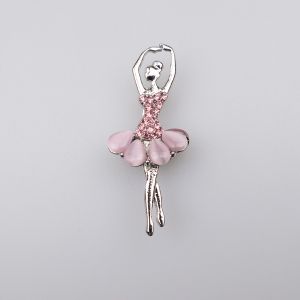 Brooch / Ballerina / pink