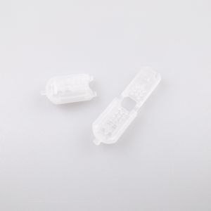 Plastikust nööriots krokodill 8x15 mm / transp. 000
