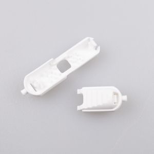 Plastikust nööriots krokodill 10x20 mm / valge 101