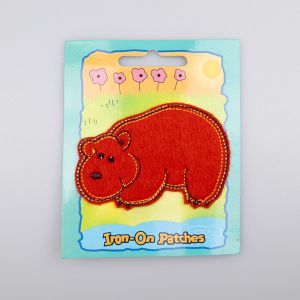 Triigitav motiiv / Red bear
