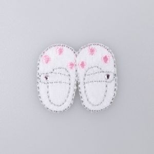 Triigitav motiiv / White-pink little shoes