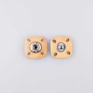 Деревянная кнопка 23 мм / квадратная