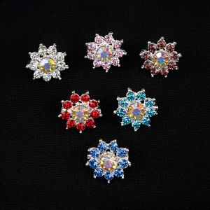 Брошь цветок с камешками /  Разные тона